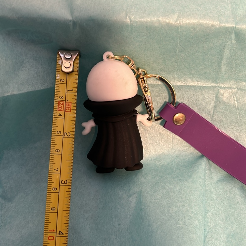 Disney Scary Christmas Keychains Cute skeleton Cartoon figurines - Picture 3 of 4
